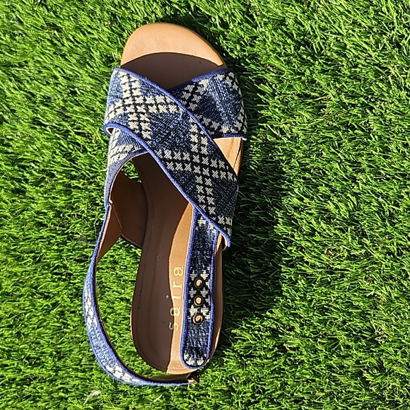 Shoes - Picture 3 of 3